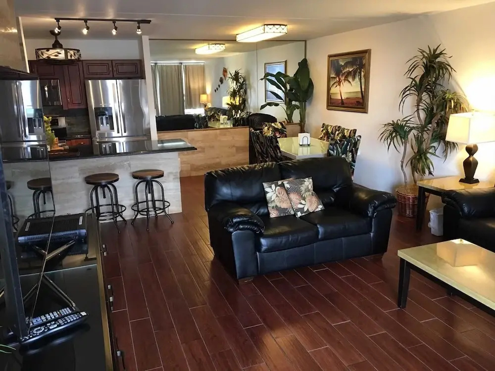 Waikiki Penthouse Rentals
