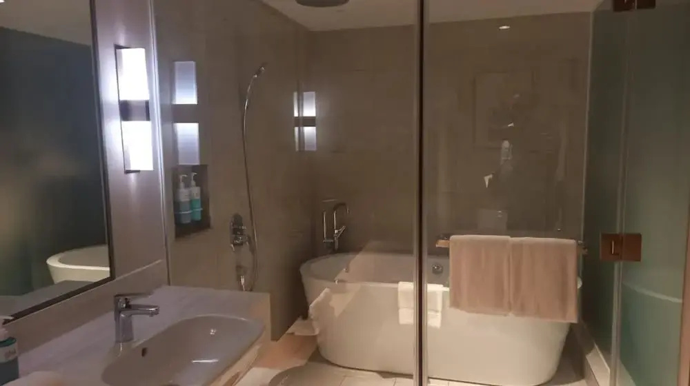Capital O 950 Acqua Novotel Tower