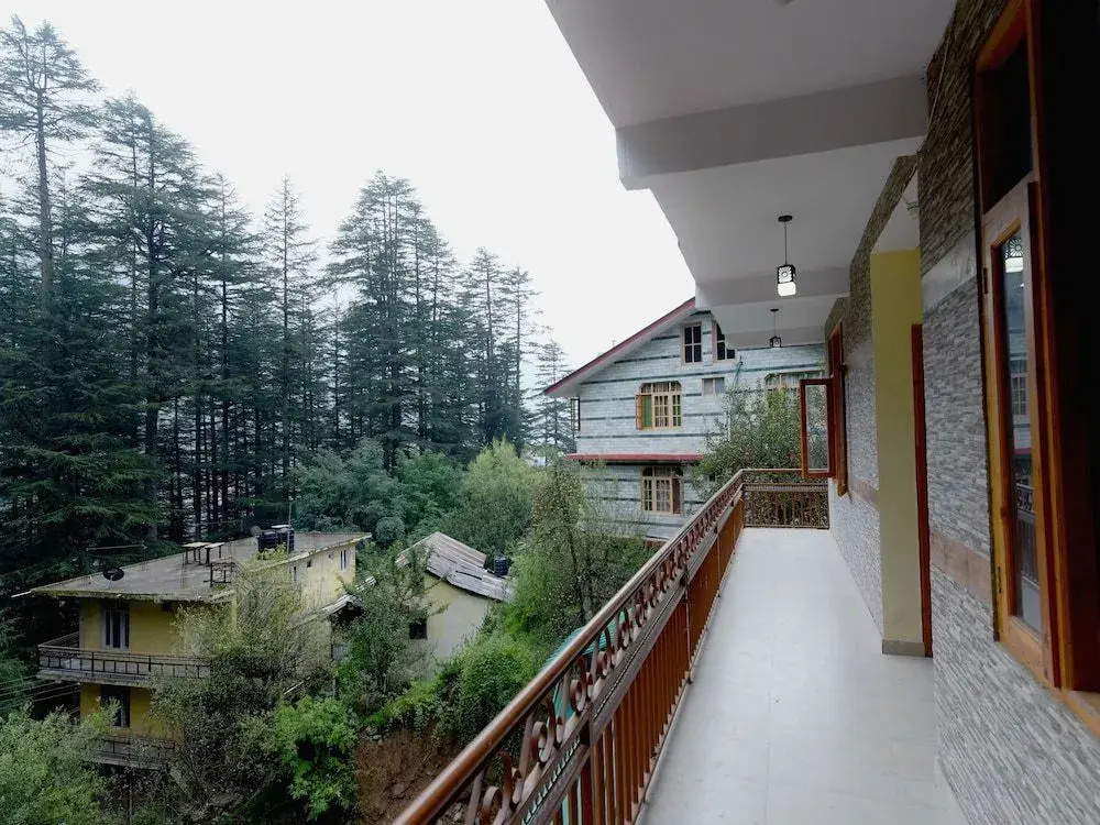 Oyo 18868 Hadimba Valley Manali