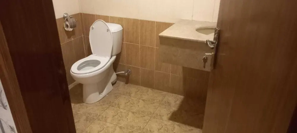 Grand One Hotel Faisal Town