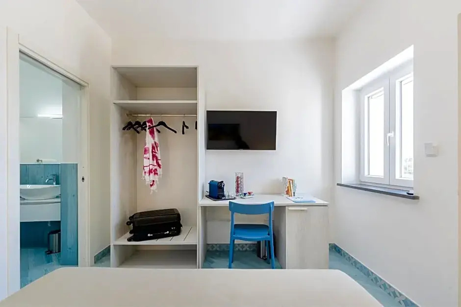 Poseidonia Rooms