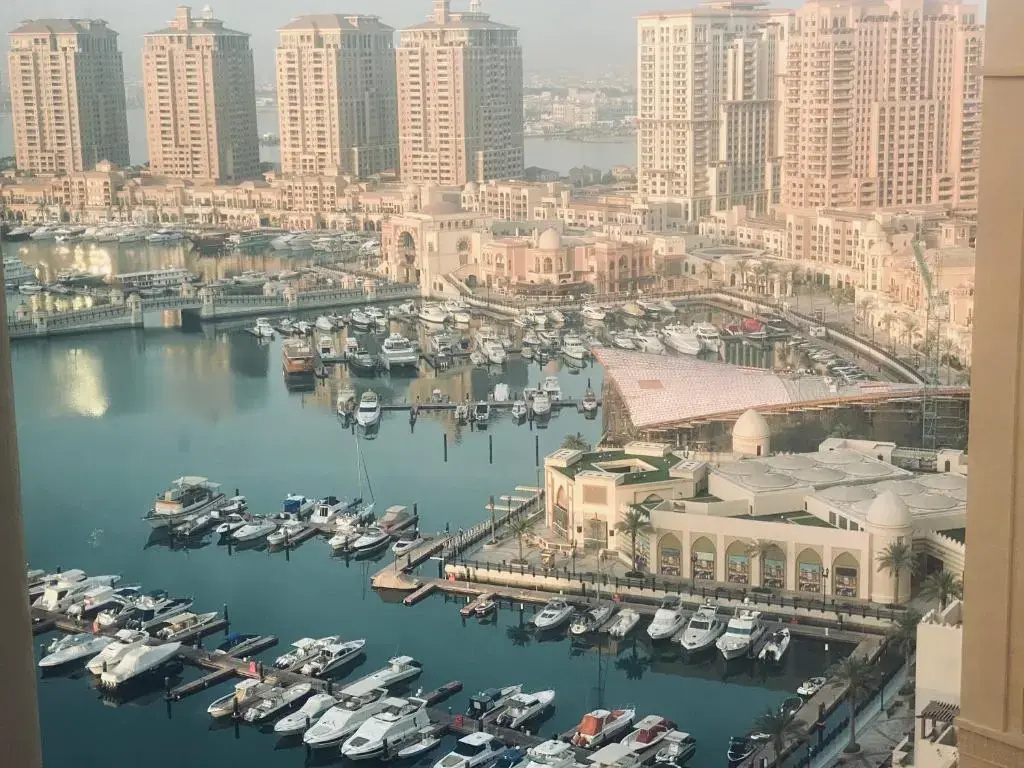 2 Bedroom Flat in the Heart of Qatar Pearl