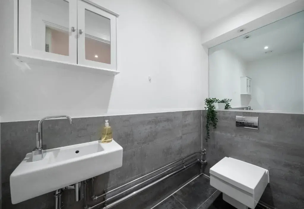 NEW 2 Bedr 3 Beds 2,5 Bath COVENT GARDEN