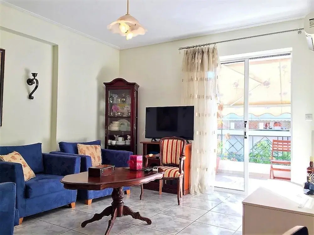 Comfy 3rd Floor Flat and Pspace