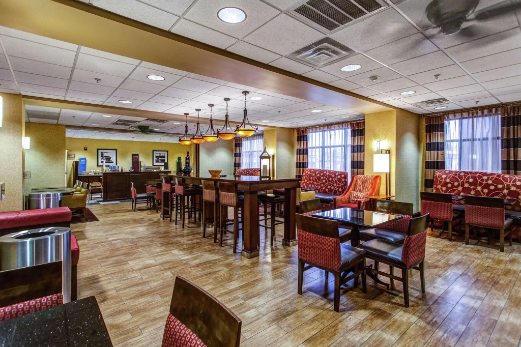Hampton Inn Junction City