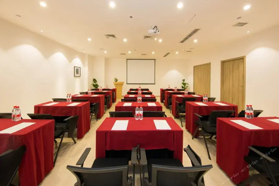 Atour Hotel Chongqing Hongyadong Riverview