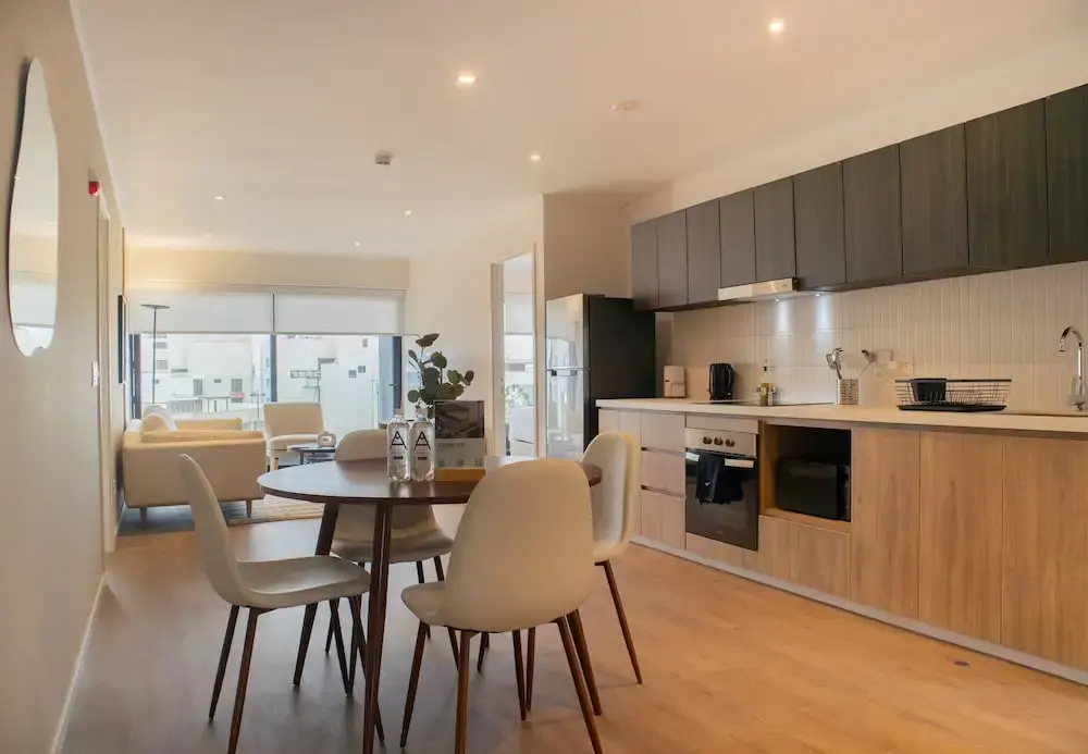 w Elegant 2BR Apartment in Miraflores Steps From Larcomar
