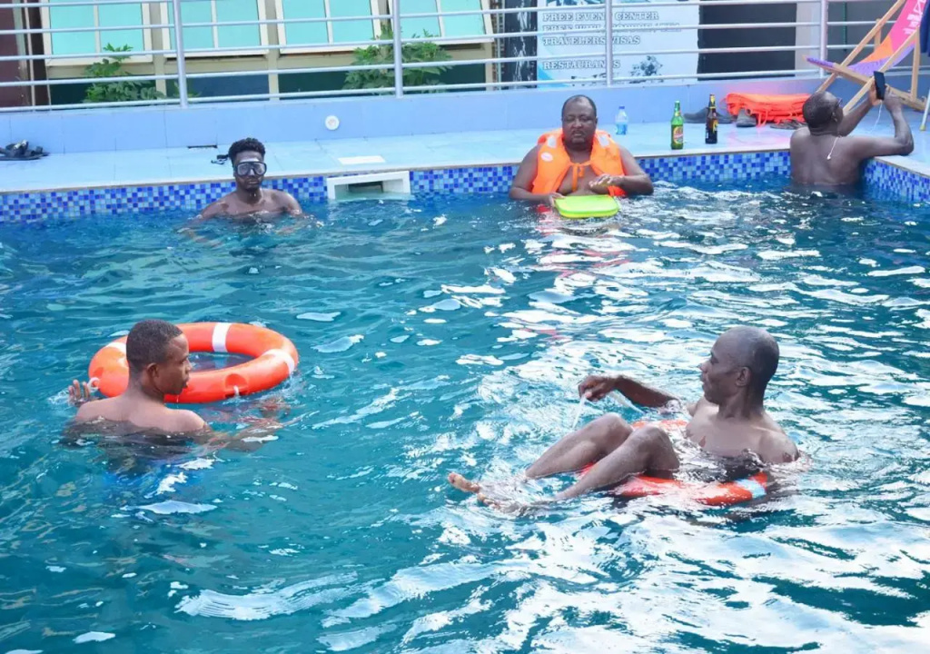Stunning 3 Bedroom Apartments,Lekki Phase 2 & Hotels in Awoyaya