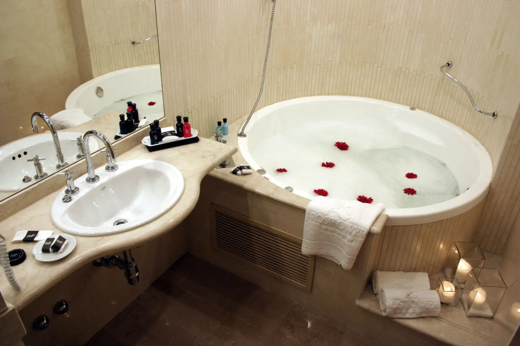 Ros Tower Hotel