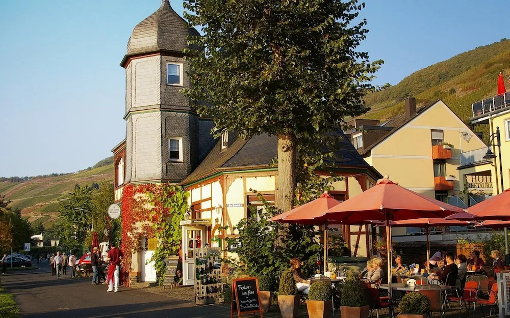 Apartment in Zell near Mosel River & Vineyards
