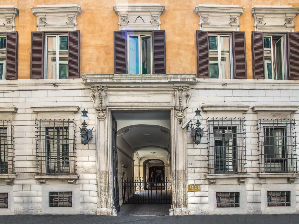 Trevi Rome Suite
