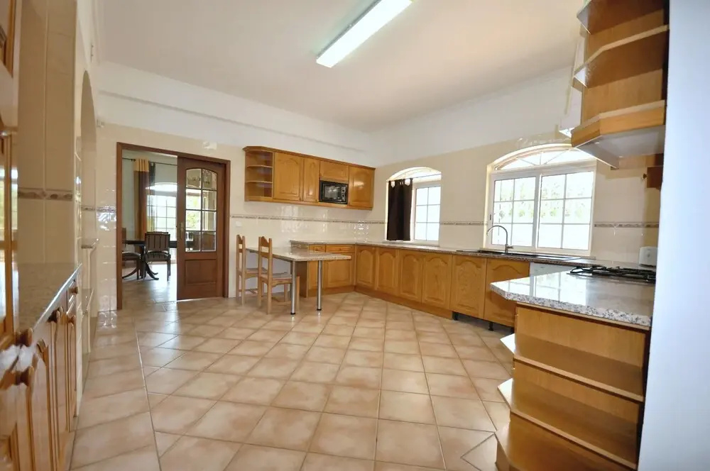 Large Country Villa With Private Pool, Vilamoura
