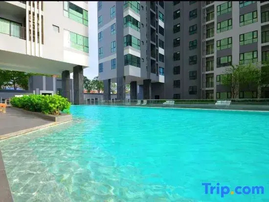 The Base Central Pattaya