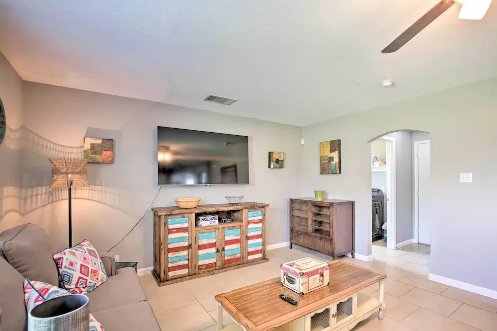 San Antonio Home w/ Hot Tub - 1 Mi to Seaworld