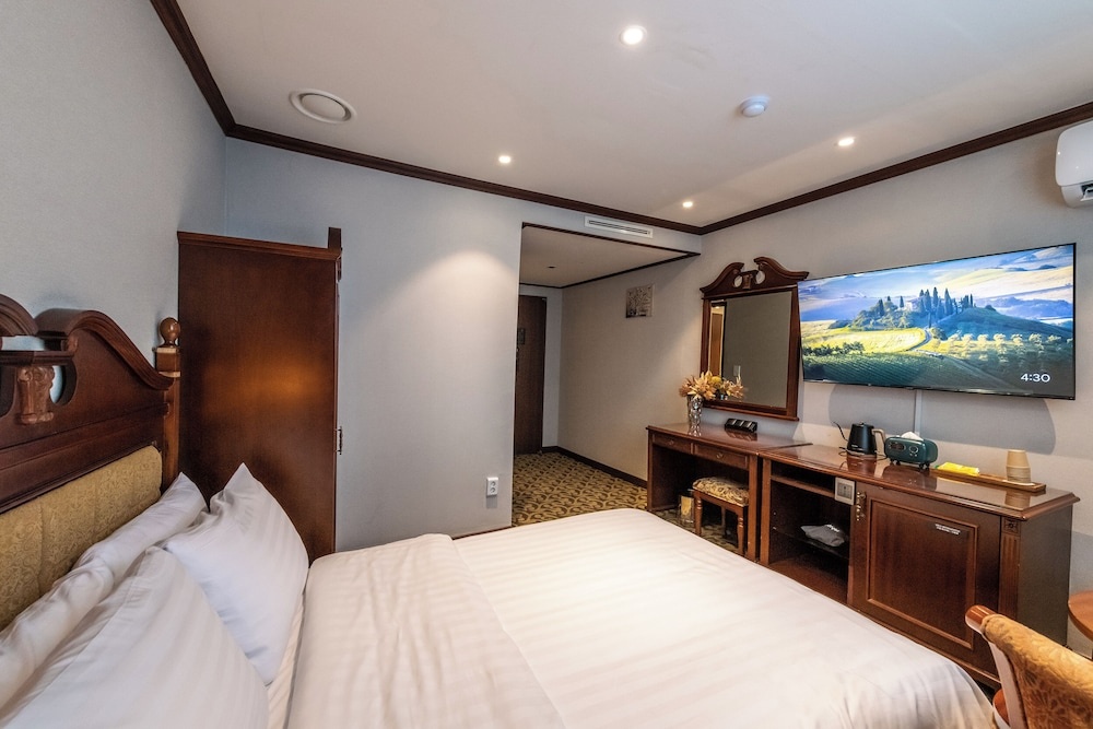 New Cheonji Hotel