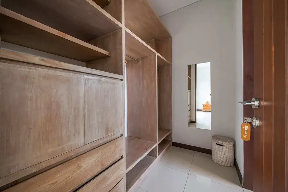 Peaceful Private Villa, 3 BR, Canggu With Staff