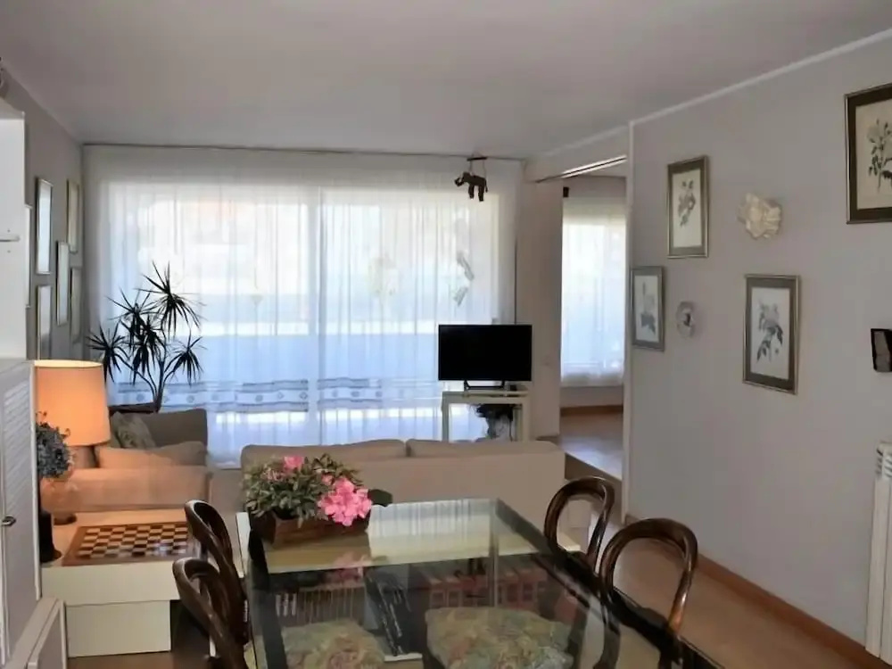 Sanpan Be my Guest Castelldefels