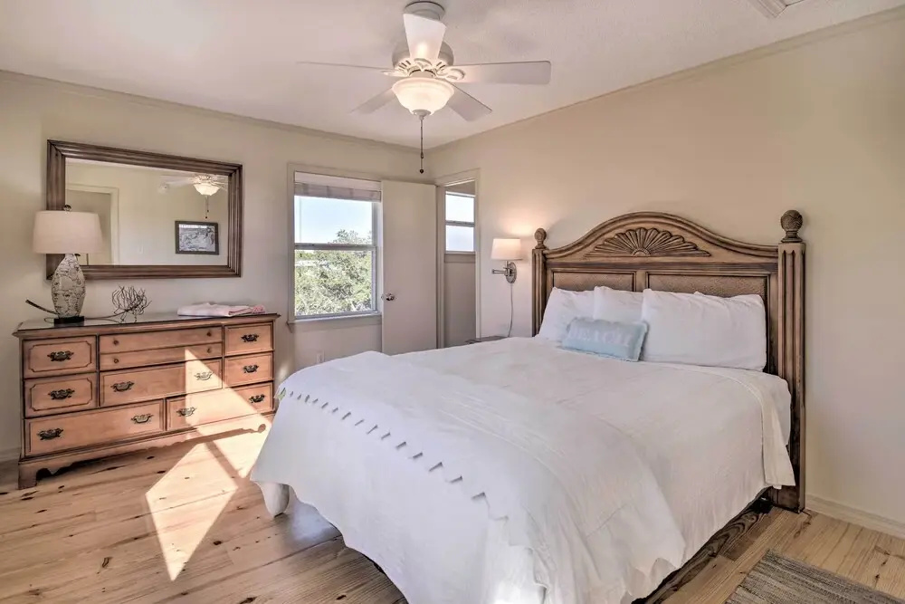 Gulf Shores Rental w/ Large Porch - Walk to Beach