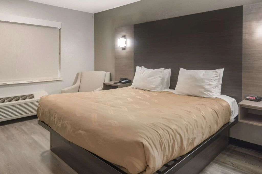 Quality Inn & Suites