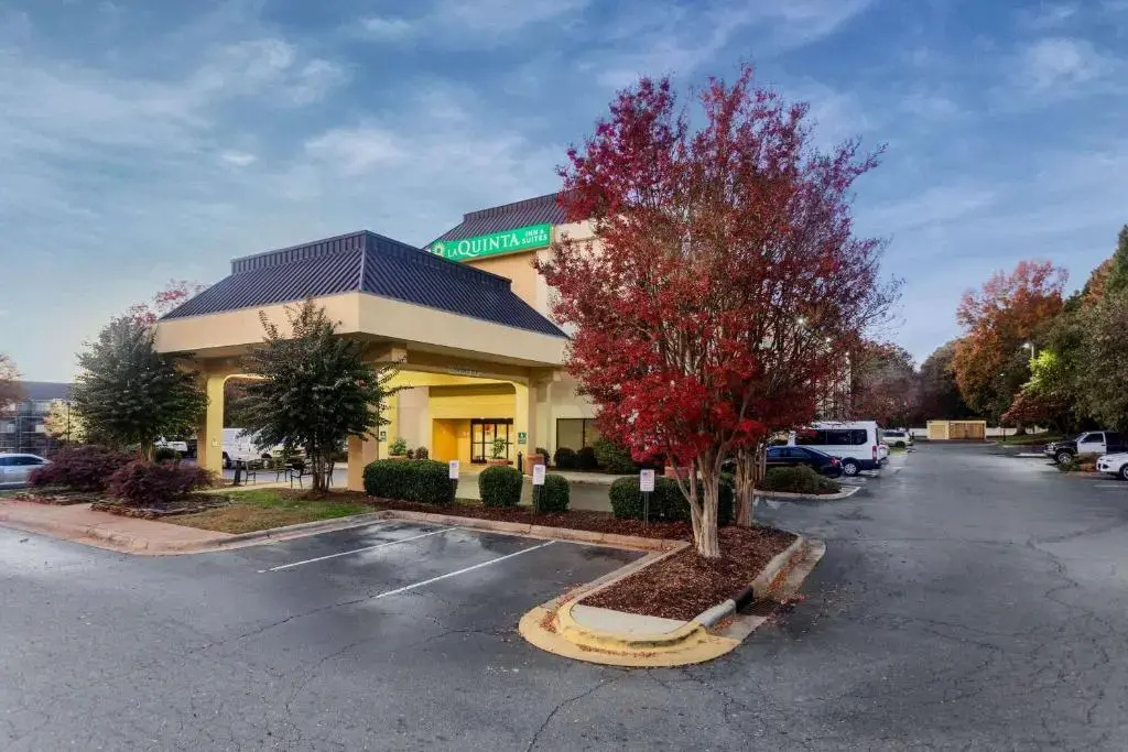 Spark by Hilton Charlotte Airport North