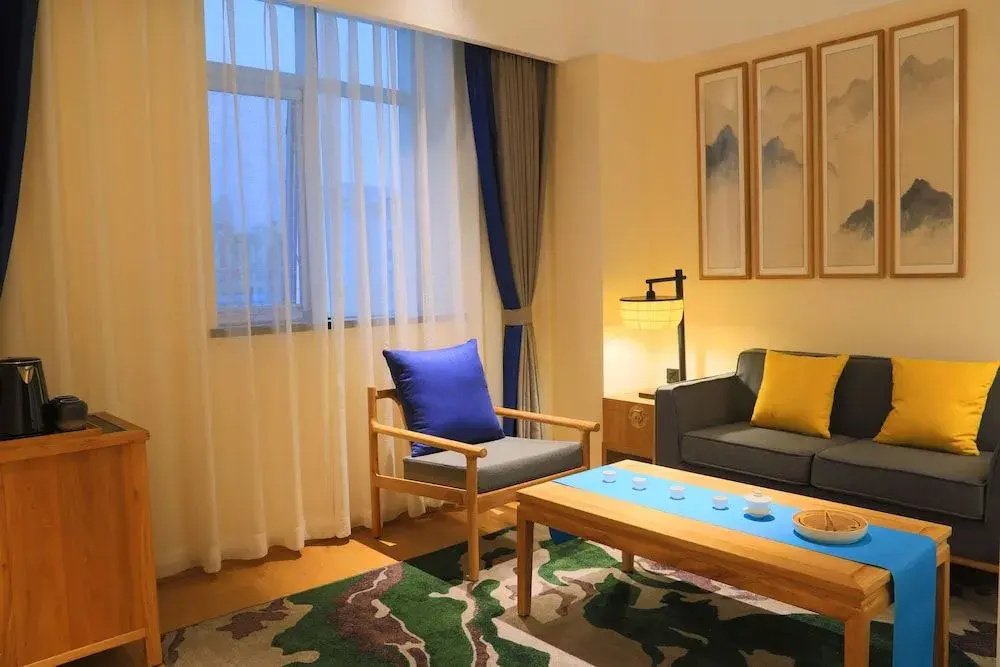 Qianna Hotel Zhongzhou Avenue Branch