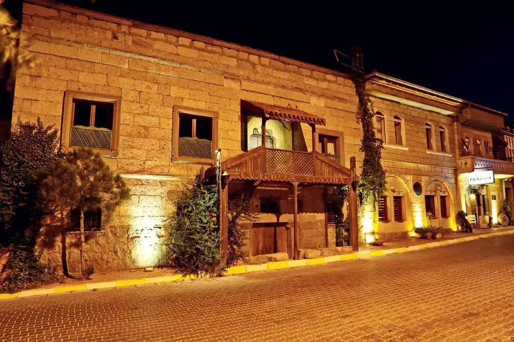 Anatolia Raymonde Cave House