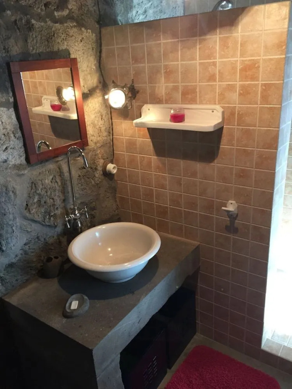 Serreta Island Home
