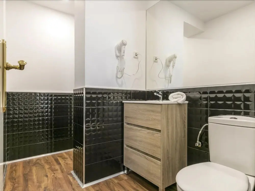 Homeabout Prado Apartment I (2Br 2Bt)