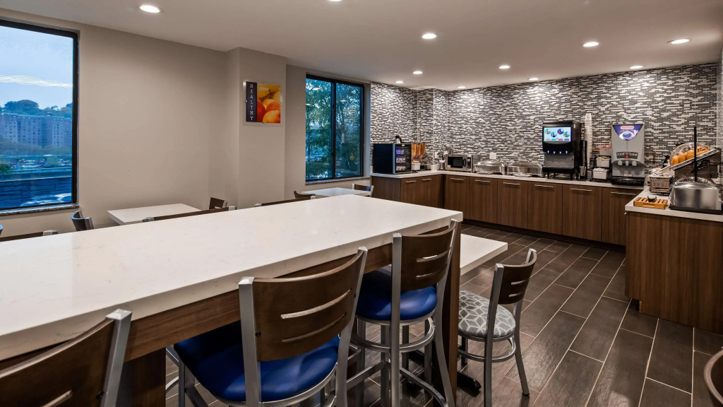 Best Western Plus Stadium Inn