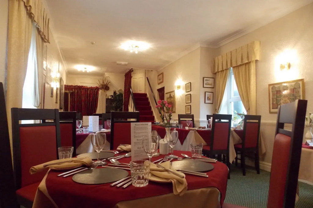 Can-Y-Bae Hotel