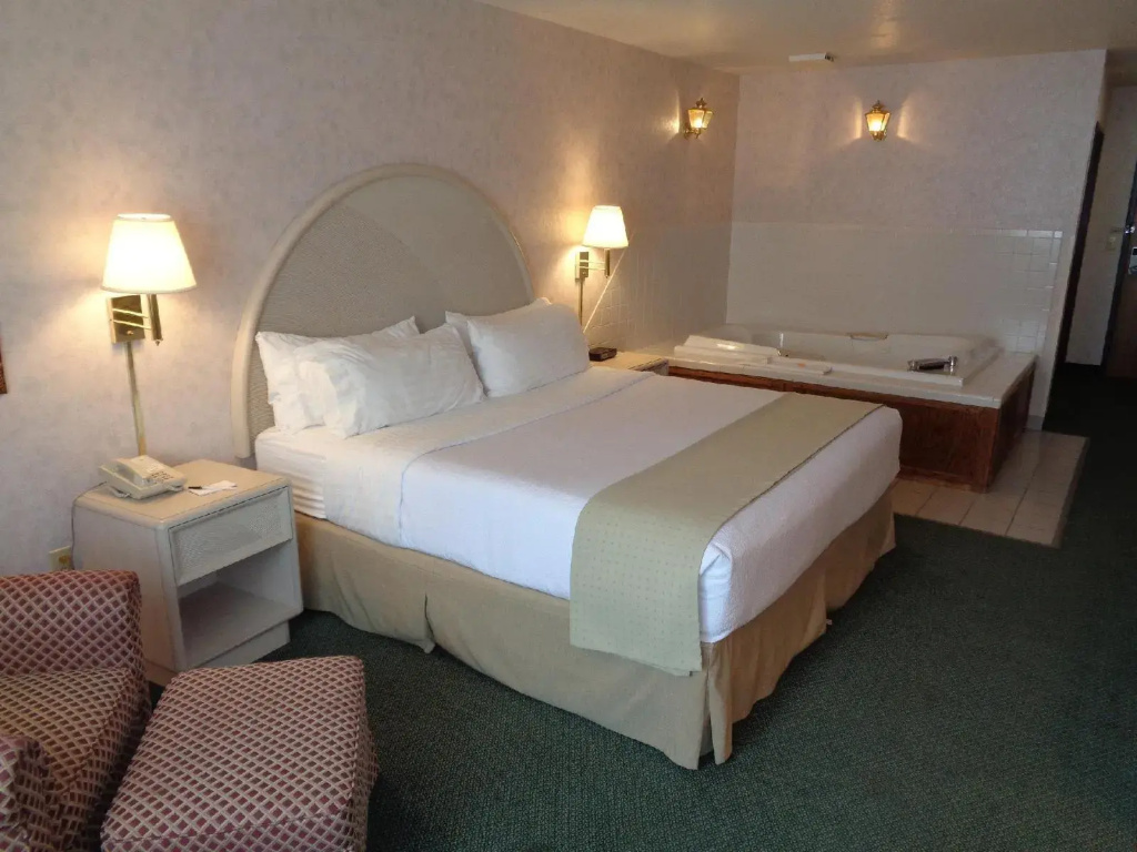Country Inn & Suites by Radisson, Sidney, NE