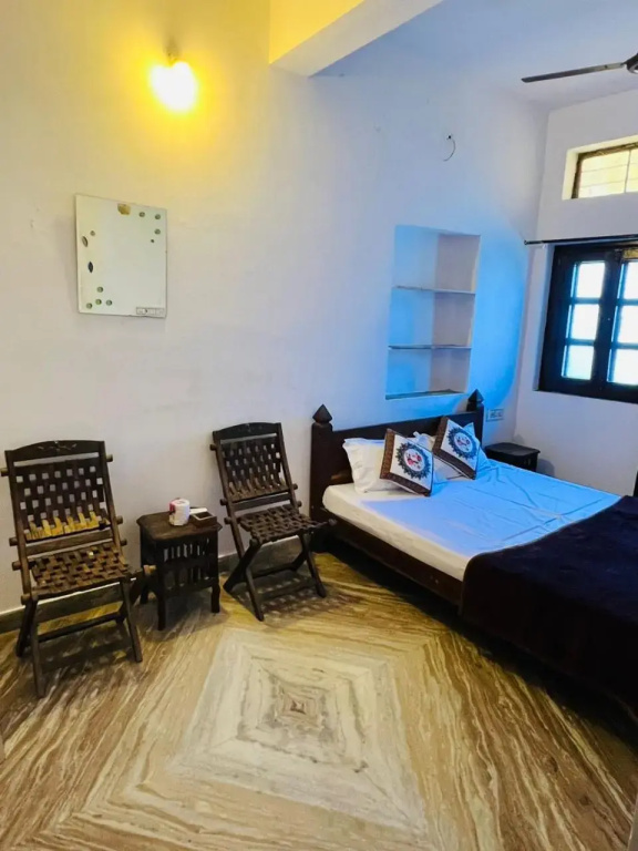 Suri Guest House