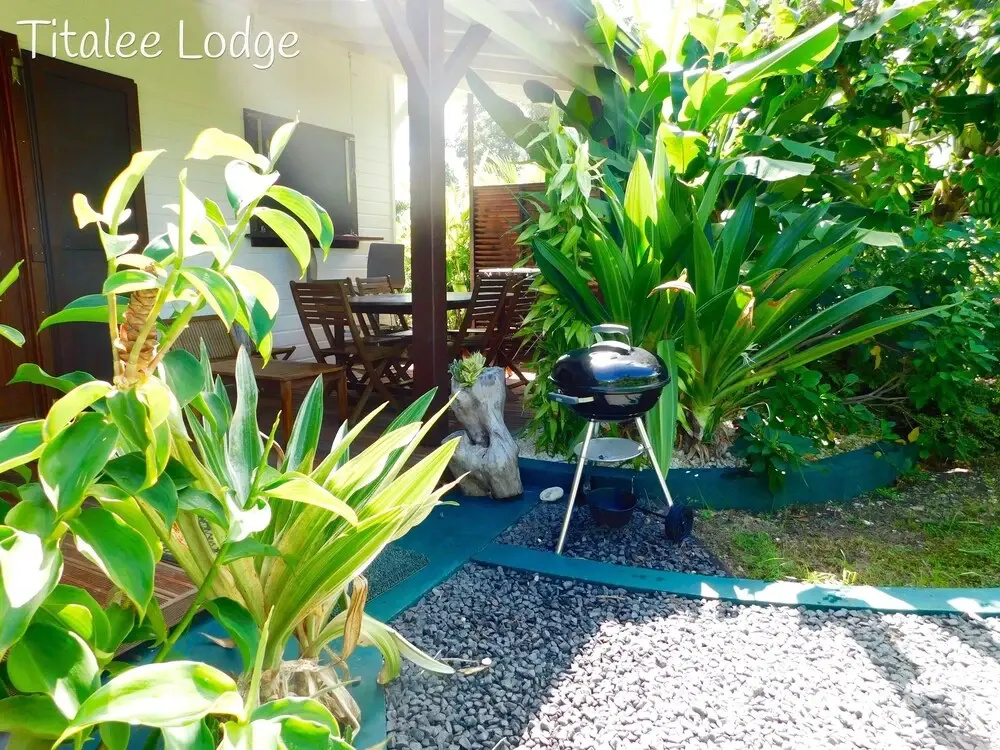 Titalee Lodge 3 Villas autour d'une piscine