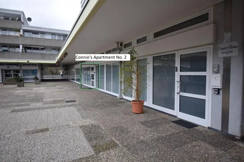 Connie\s Apartments
