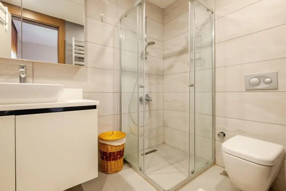 Elegant Flat With Balcony in Kartal
