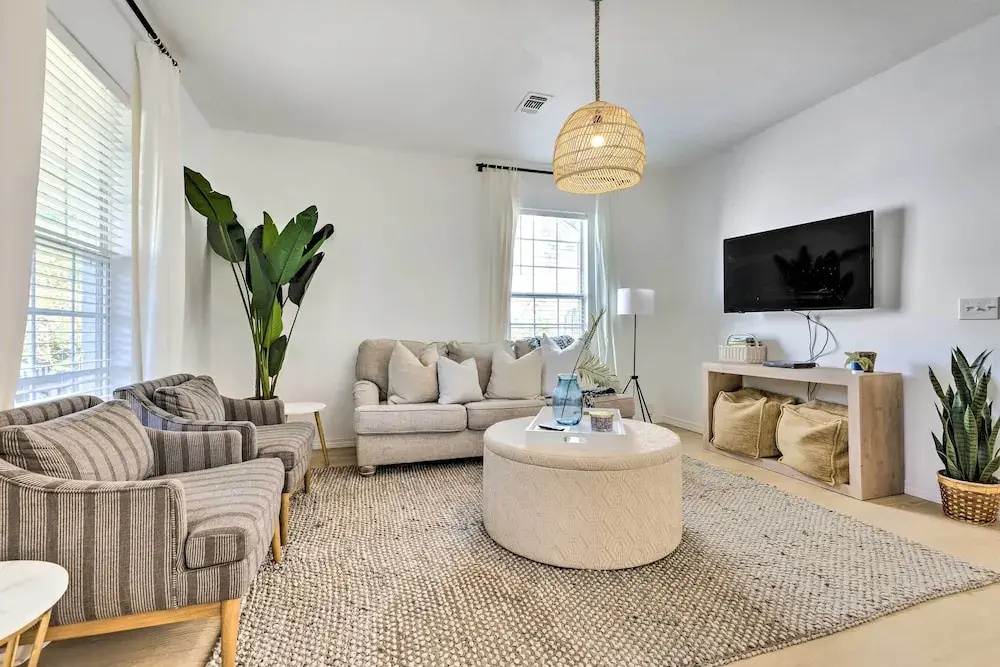 Modern & Chic Gulfport Escape: Walk to Beach!
