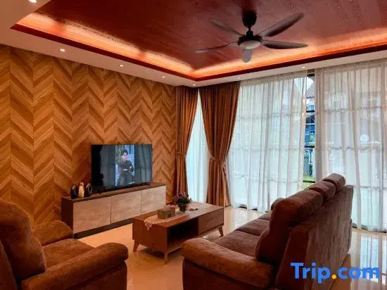 Luxe Sunway Lakeside Bungalow in Ipoh