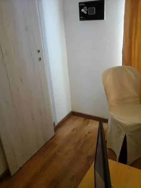 Hostello 8