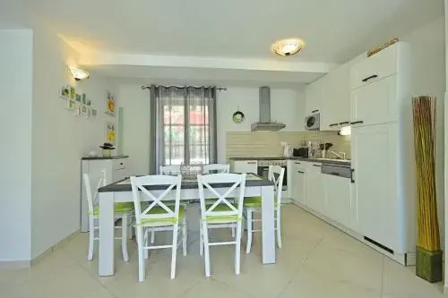 Fabulous villa Zelda with pool near the beach