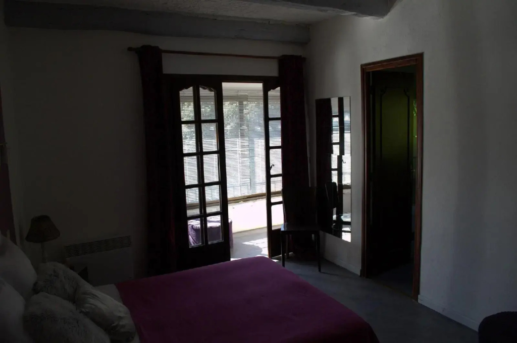 HOTEL 3 étoiles NN "LOU CIGALOUN"