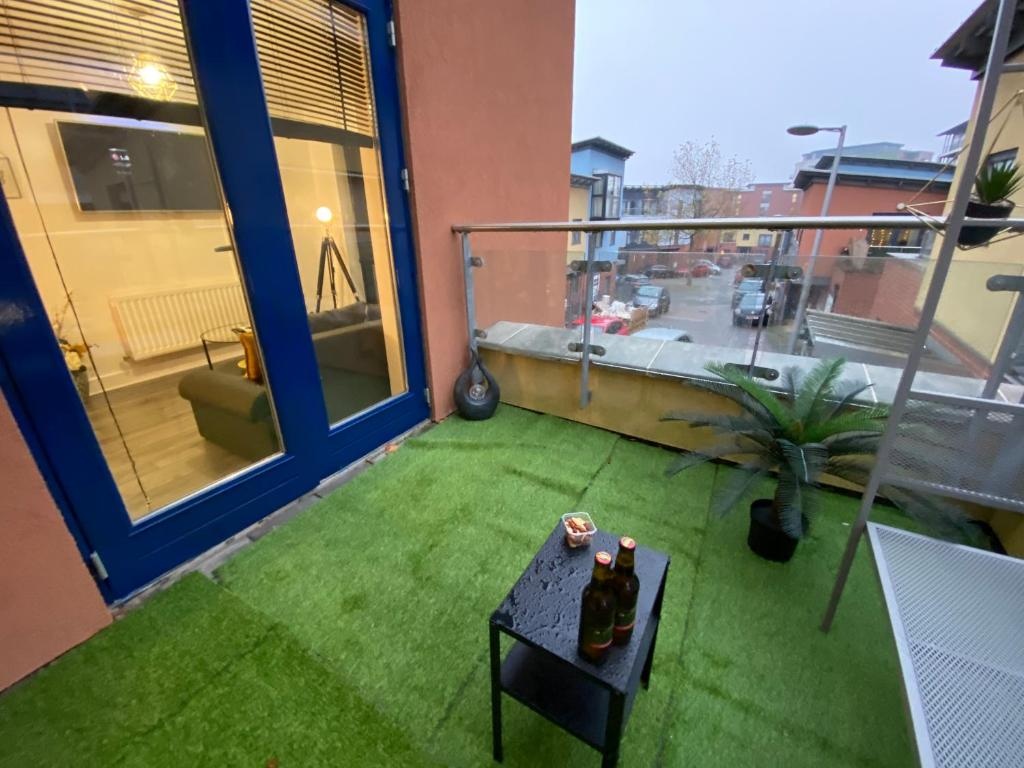 Classy 2 Bed Detatched House- Birmingham- Broad Street & Brindley Place- 10 min walk from Bullring, 02 Arena, New Street Station & Grand Central