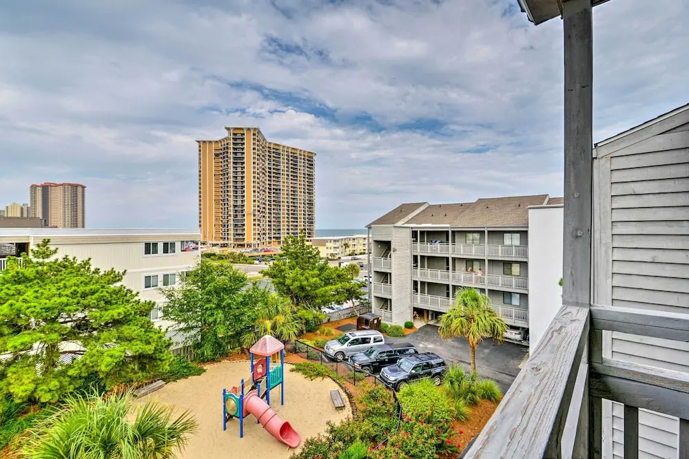 1 Mi to Apache Pier: Myrtle Beach Condo w/ Pool