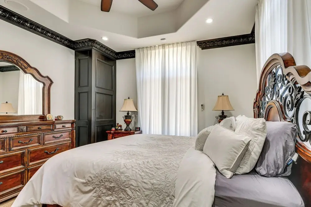 Grand 9,000-sq-ft Estate! Luxurious Socal Getaway