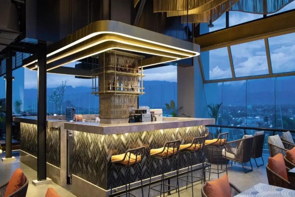 Hotel Santika Premiere Padang