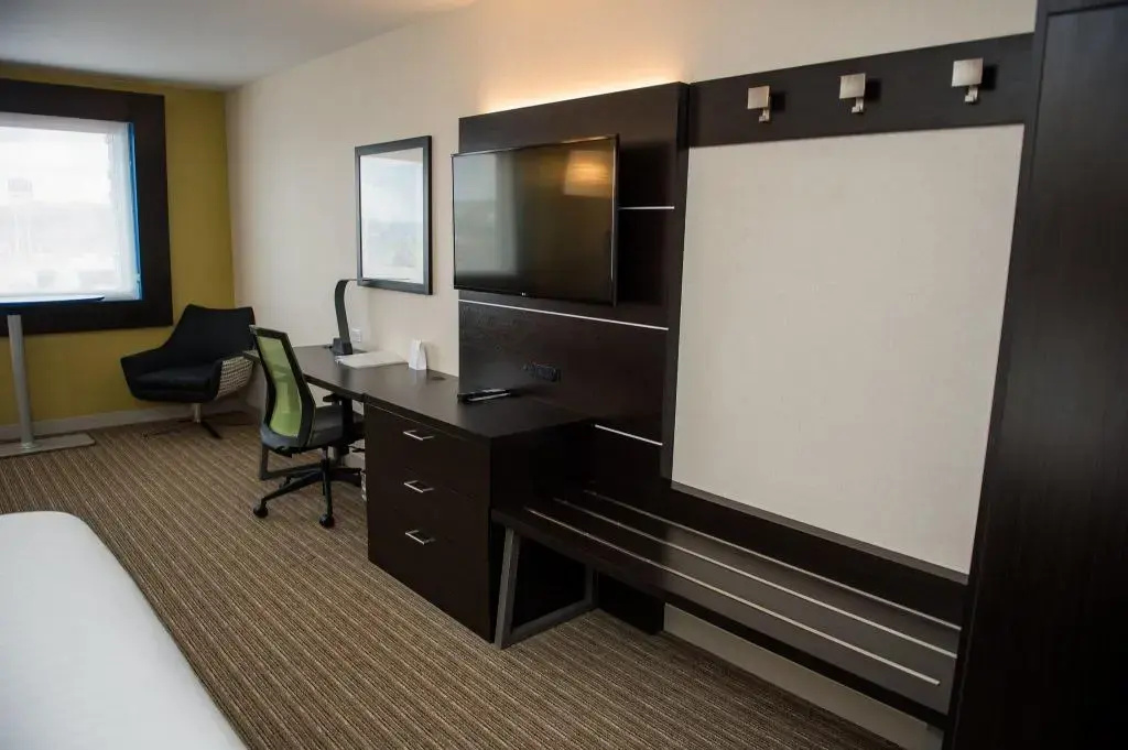 Holiday Inn Express & Suites Marietta