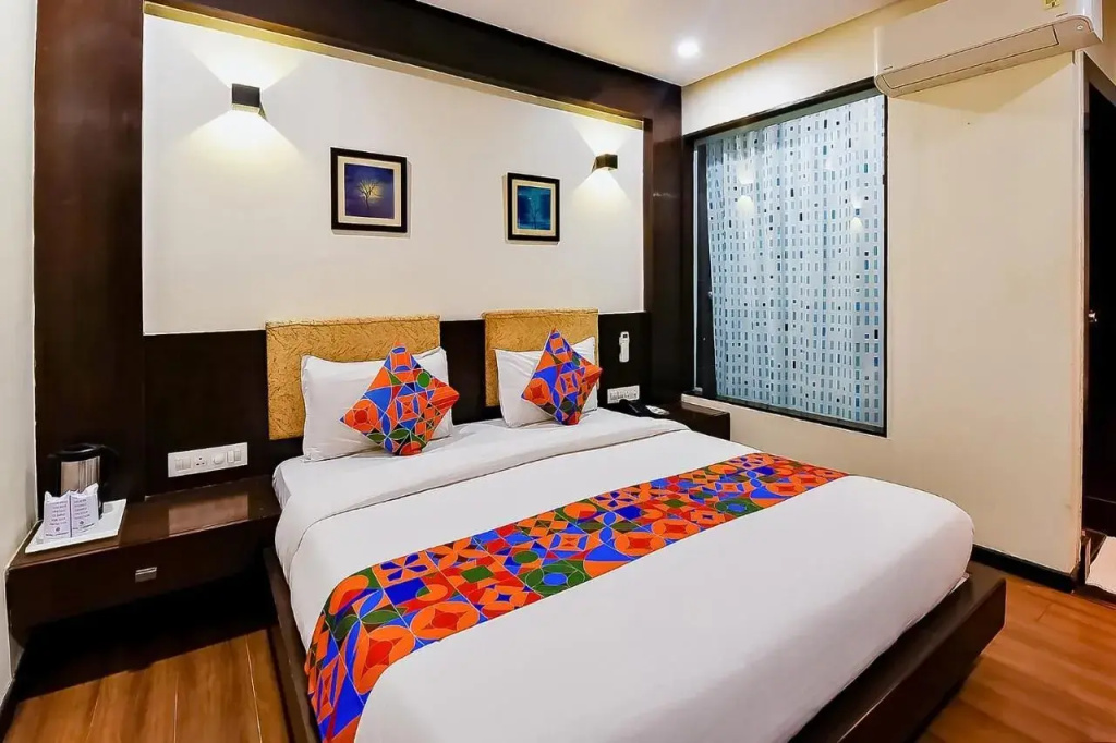 OYO Rooms Ahmedabad Maninagar Station