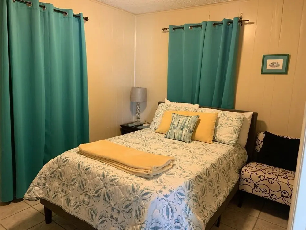 2nd Row-beachside, Sleeps 12, 4 Bedrooms, Gulf Views, Wifi, 3 Tvs, Dogs Allowed