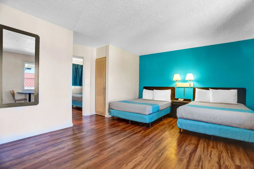 Motel 6 Fort Bragg, CA
