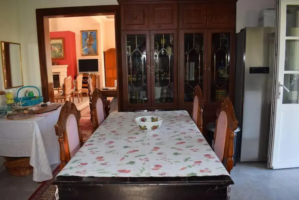Private Villa AKOBARA, 2km from city center