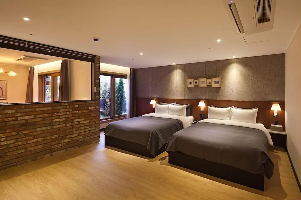 Brown-Dot Hotel Seomyeon